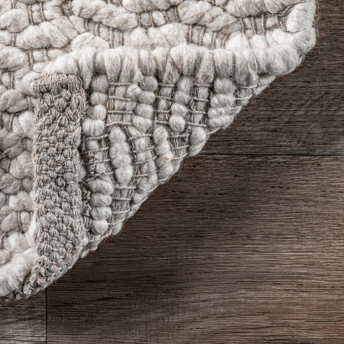 Glendora Hand Woven Chevron Area Rug: Ivory / Rectangle / 5' x 8'