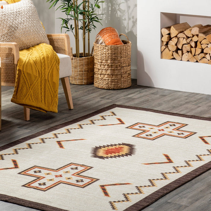 Colbie Tribal Machine Washable Area Rug: Ivory / Rectangle / 5' x 8'