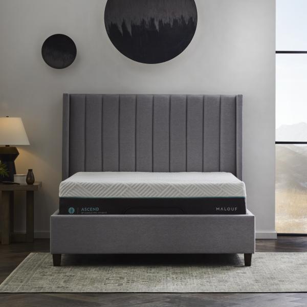 Ascend - 14" King CoolSync Hybrid Mattress - White / Black