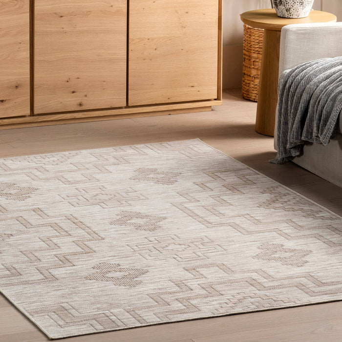 Avni Southwestern Machine Washable Area Rug: Ivory / Rectangle / 5' x 8'