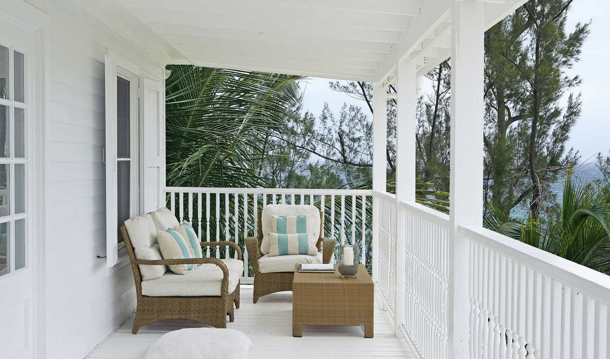 Coastal Blues by Sally Hayden: Hardcover; 160 pages / English