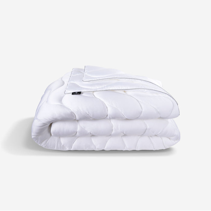 Performance - Medium Weight Comforter