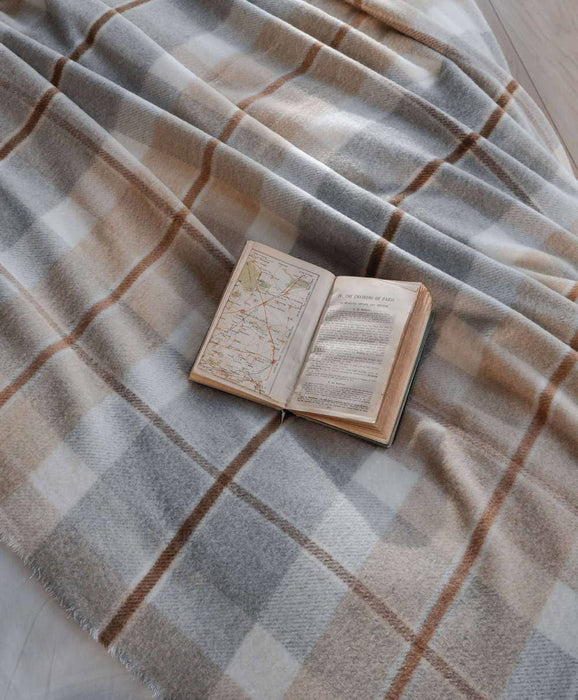 Folk Wheat Throw Blanket