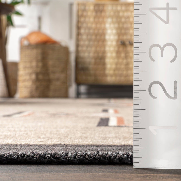 Colbie Tribal Machine Washable Area Rug: Ivory / Rectangle / 5' x 8'