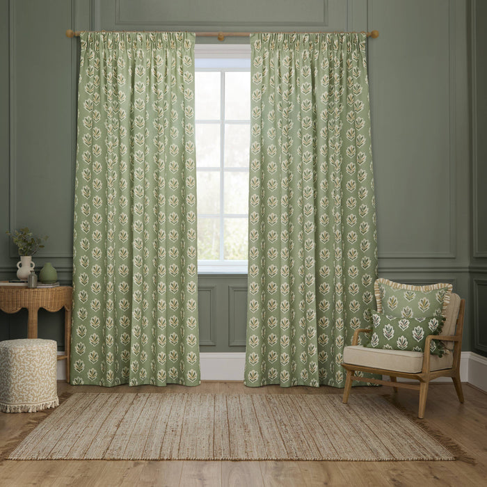 Sessile Leaf Printed Cushion Leaf Green: Leaf Green / Feather Rich Filled / 30 x 50