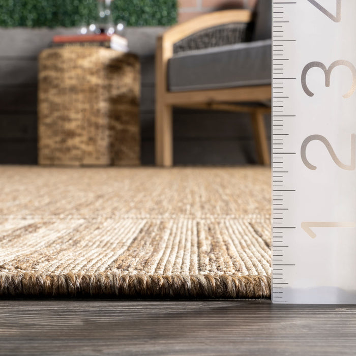 Asha Simple Border Indoor/Outdoor Area Rug: Navy / Round / 6' 7"