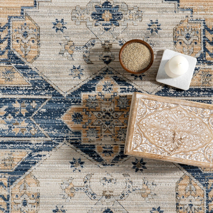 Zazie Traditional Machine Washable Indoor/Outdoor Area Rug: Blue / Rectangle / 4' x 6'