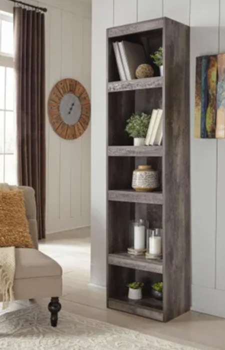 Wynnlow Gray Entertainment Center Pier