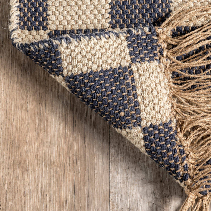Connie Checkered Wool/Jute Tasseled Area Rug: Gray / Rectangle / 6' x 9'