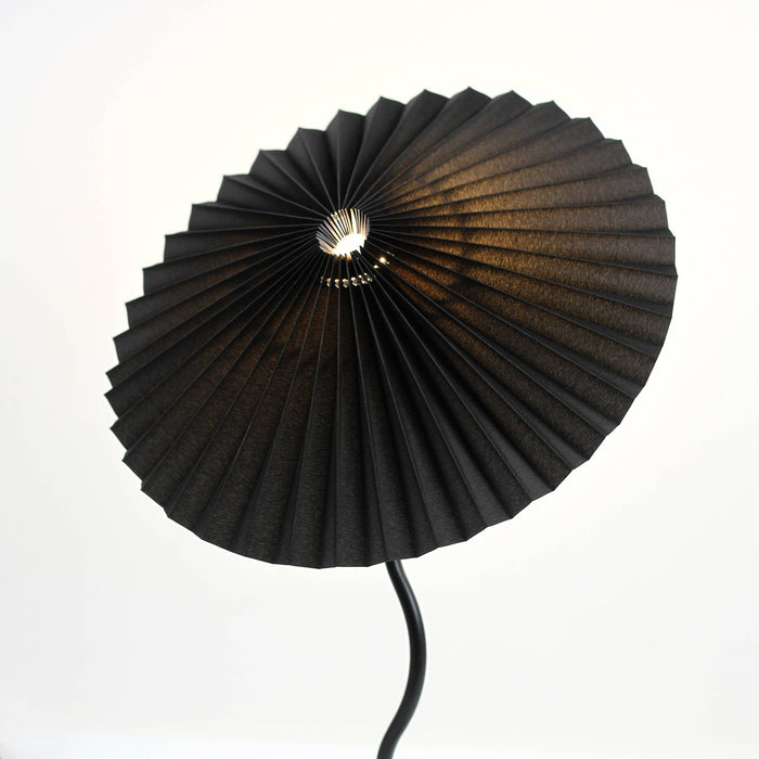 Piairie Table Lamp: Black