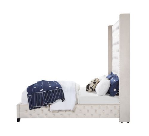 Fabrice - Bed